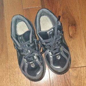 Woman  Black and Gray Sneakers 1906r 2024